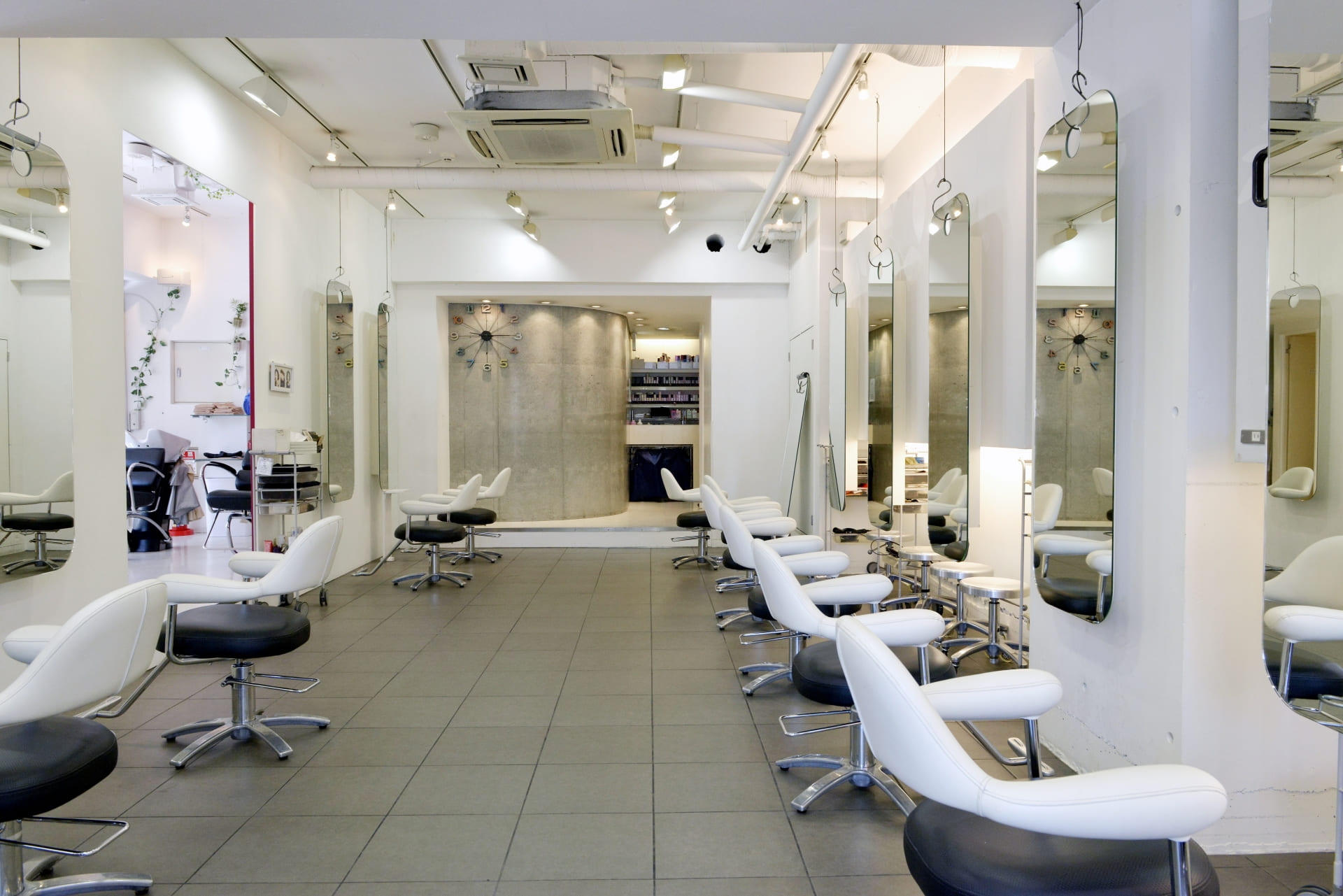 兵庫県のヘアサロンカビ取り｜MIST工法®で空間の美と信頼を守る